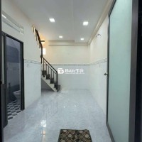 🔴 Nhà đẹp 2 tầng Quận 4 - Chỉ 2,4 tỷ!