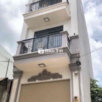 Cho thuê nhà 1 trệt 2 lầu sân thượng, 4 phòng ngủ, 3 vệ sinh - 8 triệu/tháng