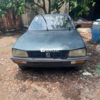 Peugeot 505 1990 (xe đã ra 5 số, sản xuất 1989)  
