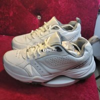 Giày Tennis Size 40.5 - Hàng Ngoại Nhập Cao Cấp