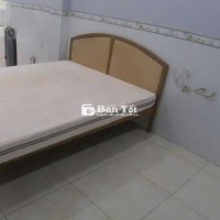 Giường và nệm mua 8tr pass lại 1tr6