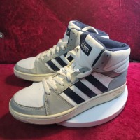 Giày Adi cao cổ size 40 - Chính hãng, như mới!