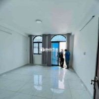Ngay chợ thuốc tây nhà đẹp