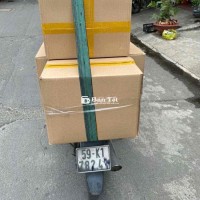 Nhân viên Giao Hàng