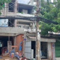 nhà mặt tiền cần bán gâp