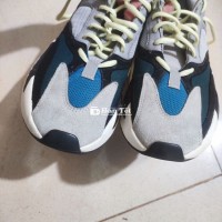 Adidas Yeezy 700 - Size 41.5 (Size 41 đi vừa)