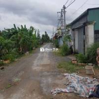Chính chủ cần bán nhanh đất đường Thanh Niên, Bình Chánh 🏡 Đất Bình Chư Tôi chính chủ cần bán gấp lô đất đường Thanh Niên, Phạm Văn Hai, Bình Chánh với giá 2,4 tỷ đồng. Diện tích 4x38,65 = 154m², trong đó thổ cư 111,1m². Đất nằm gần khu công nghiệp và cách đường Trần Văn Giàu chỉ 3 km, tiện ích xung quanh đầy đủ. Hỗ trợ vay ngân hàng nếu có nhu cầu. Liên hệ anh Nam để biết thêm chi tiết. Cảm ơn đã xem tin!