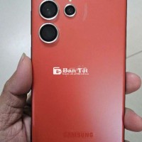 Chào bán Samsung S23 Ultra VN 512GB màu đỏ full box, mới mua dòng mới cần bán lại. Máy đang sử dụng, đầy đủ phụ kiện, bản màu đỏ đặc biệt, hiếm có. Máy được bảo quản kỹ lưỡng, keo viền còn nguyên, màn hình đẹp, đã dán film bảo vệ, camera sau cũng được dán kính cường lực. Không có vết trầy xước lớn, chỉ có một số vết nhỏ theo thời gian sử dụng, tổng thể đẹp 98%. Tặng kèm ốp lưng UAG cao cấp. Giá cả thương lượng, ưu tiên người mua nhanh chóng. Cảm ơn mọi người đã quan tâm!  