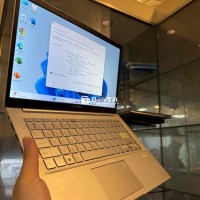 Thanh lý laptop Asus văn phòng vỏ có xước  