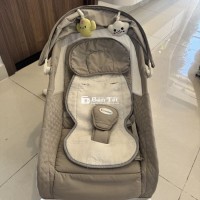 Nôi điện cảm biến cho bé sơ sinh  