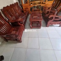 Em cần bán gấp bộ bàn ghế để sắm bộ mới