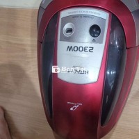 Máy hút bụi Hitachi bị lỗi moto, không hoạt động, cần sửa chữa hoặc thay thế.  