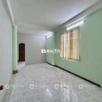 Cho thuê căn hộ 2PN ngay Kinh Dương Vương, 40m2, ban công, bếp riêng