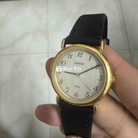 Dư cần bán đồng hồ để lâu không dùng  