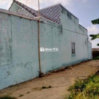 cần bán đất khu dân cư đông đúc cách uỷ bản xã 300m2