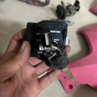Ổ Khóa Vario Còn Mới, Đủ 2 Chìa Khóa