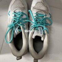 Giầy cầu lông Victor