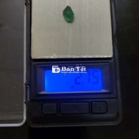 Viên emerald vuông bán hoặc giao lưu