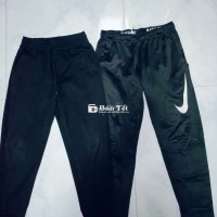 2 quần nike và Uni xịn size S.2 cái tất cả 150k