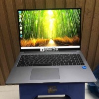 bán nhanh laptop siêu đep cấu hình khủng