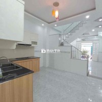 gấp bán nhà 2 tầng- 2 pn-- hẻm xe tải- ngay cầu vượt hiệp bình phước