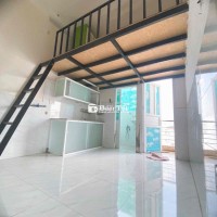 Phòng ban công có gác giá rẻ, full nội thất!