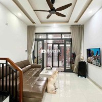 Giá cực tốt nhà đẹp ở ngay đường trước nhà 6m, gần mặt đường