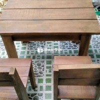 Bàn ghế gỗ khối cổ điển