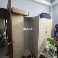 Bán lại tủ gỗ 5 triệu - Nhà chật không để được!