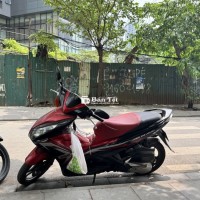 Cần bán xe Honda air blade 2015 đỏ đen - ít đi