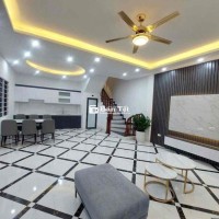 Gốc Đề ngõ thông rộng full nội thất xịn, buôn bán kinh doanh tốt, 38m.