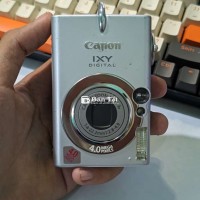 Cần bán máy ảnh Canon IXY 400