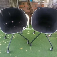 Ghế nhựa bọc vải có bánh xe
