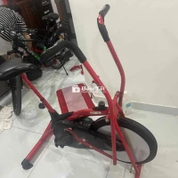 xe đạp thể dục tại chỗ