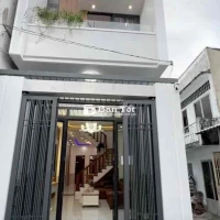 THANH LÝ NHÀ NGAY CHỢ ĐỆM - GIÁ CHỐT 700 TRIỆU - SỔ HỒNG SANG TÊN LIỀN