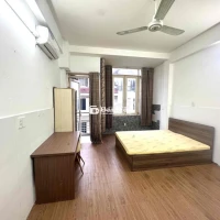 Cho thuê phòng trọ ban công thoáng, nội thất mới, view cầu Sài Gòn. Phòng như hình!