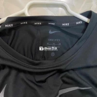 áo nike auth