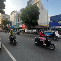 Cho thuê mặt bằng kinh doanh đẹp, vị trí đắc địa!