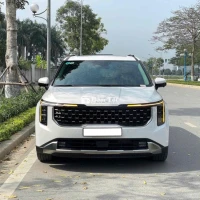 Kia Carnival 2025 Signature 2.2D - 1700 km