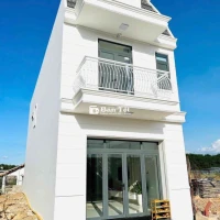 BÁN NHÀ PHỐ CAO CẤP BÌNH DƯƠNG - GIÁ SỐC 2,8 TỶ