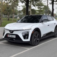 VinFast VF7 2024 Plus - 4000 km mới 99%
