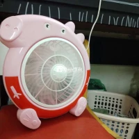 Quạt đảo chiều loại mini cho trẻ em