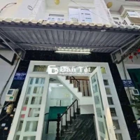 NHÀ 1 TRỆT 2 LẦU GIÁ TỐT - QUẬN 12