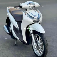 xe sh mode trắng đen abs cuối 2021