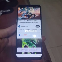 Oppo Reno4 máy nứt kính như hình, full chức năng - Bán cho ae làm máy phụ, chạy ship, game tạm  