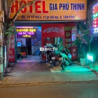 Tuyển Nam Nữ Dọn Phòng Khách Sạn