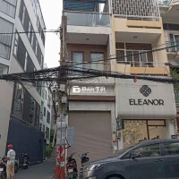 Cho thuê Góc 2 mặt tiền 226 Huỳnh Văn Bánh, Phường 11, Quận Phú Nhuận  