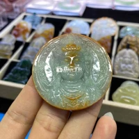 Mặt Quan Âm Huyết Chất Ngọc Nếp Băng