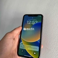 iPhone 11 128GB màu xanh lock, máy zin, màn hình bị xước
