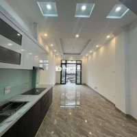 Nhà phân lô ôtô đỗ cổng Hoàng Mai Đền Lừ ngõ thông ba gác đua vào nhà